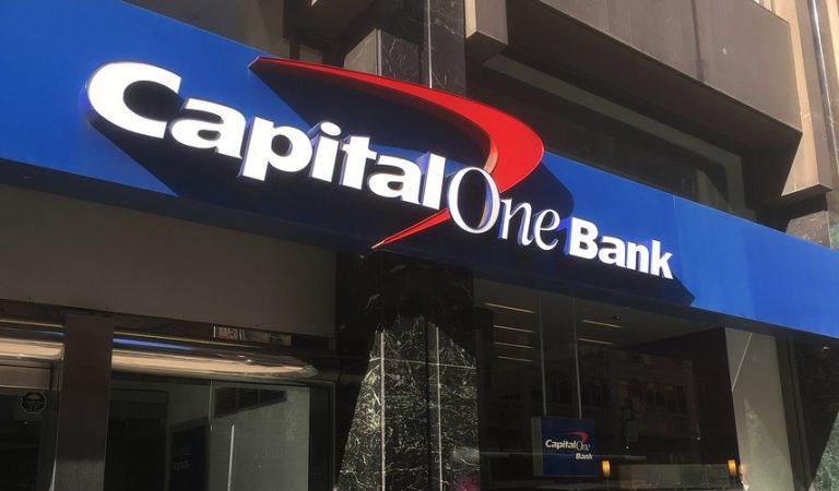 غول بانکی CapitalOne هک شد و اطلاعات ۱۰۰ میلیون مشتری به سرقت رفت، هکر هم دستگیر شد! غول بانکی CapitalOne هک شد و اطلاعات ۱۰۰ میلیون مشتری به سرقت رفت، هکر هم دستگیر شد!