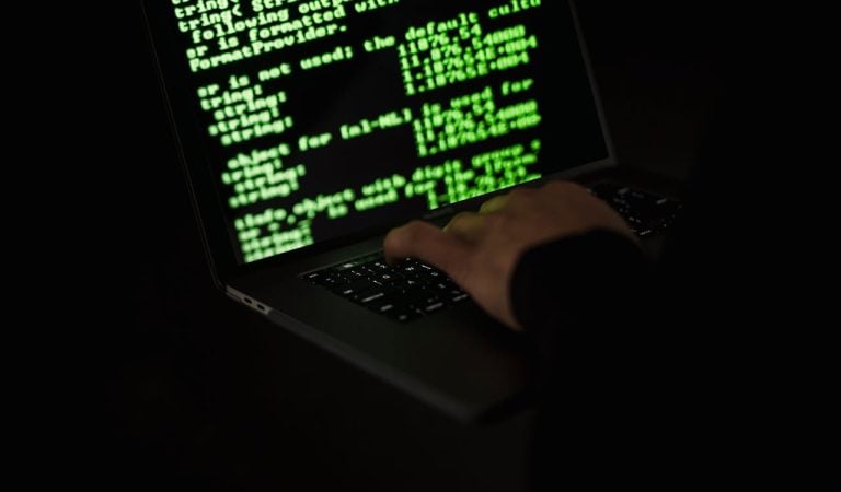 دستگیری هکر کلیدی گروه Scattered LAPSUS$ Hunters در بریتانیا